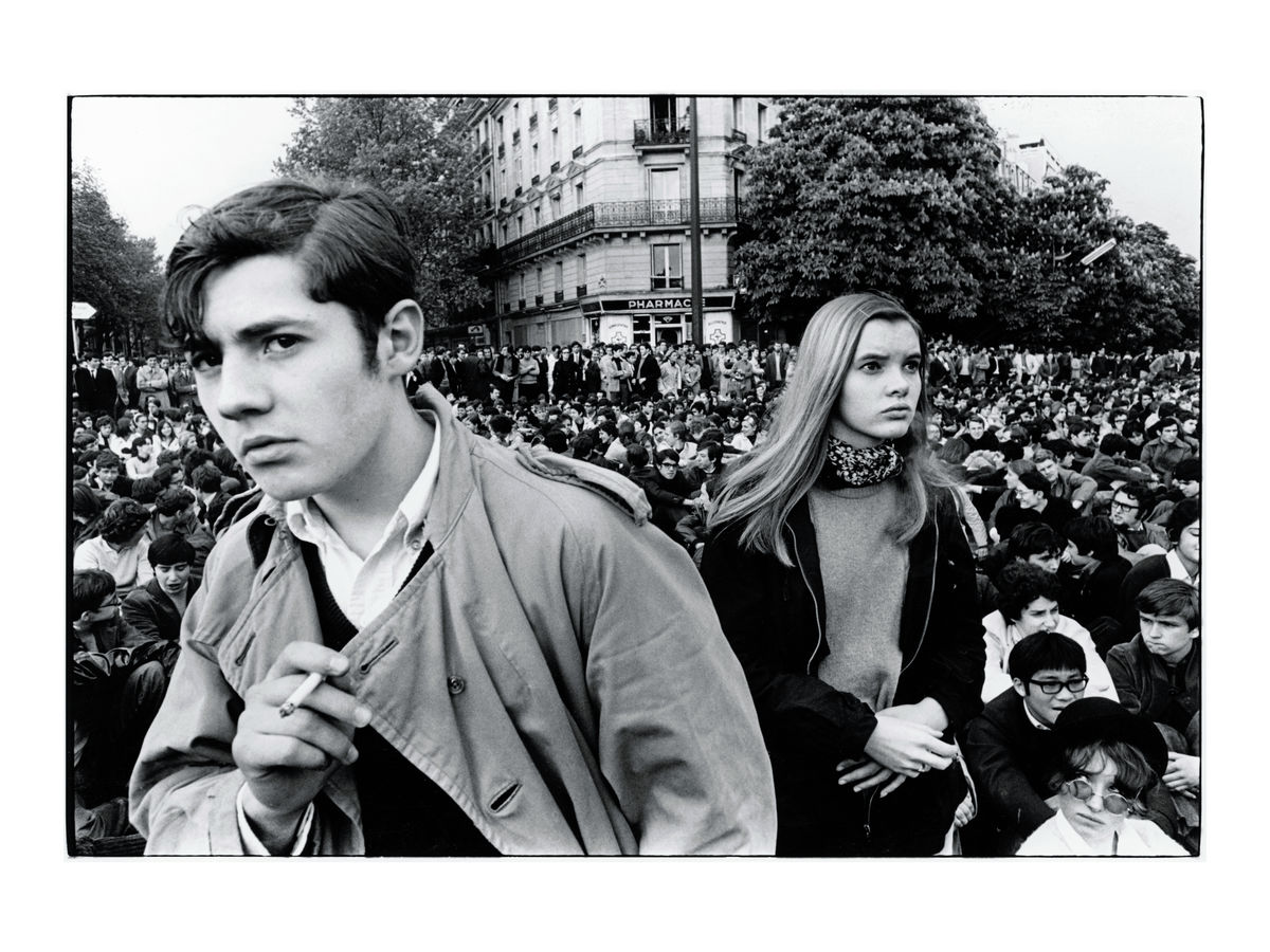 Students demonstrate in Paris, 10 May 1968