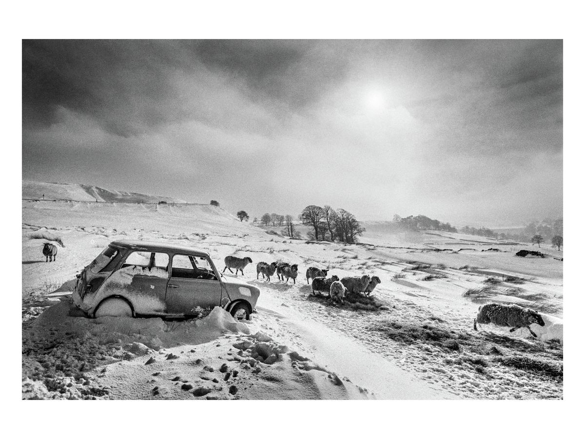Abandoned car, Peak District