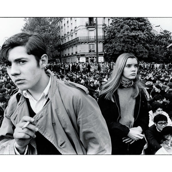 Students demonstrate in Paris, 10 May 1968
