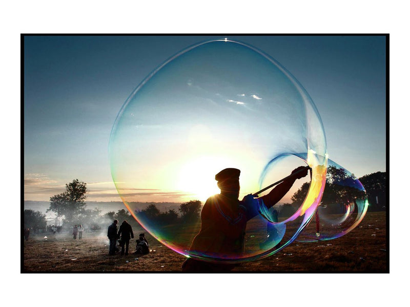 Giant bubbles at dawn, 2004